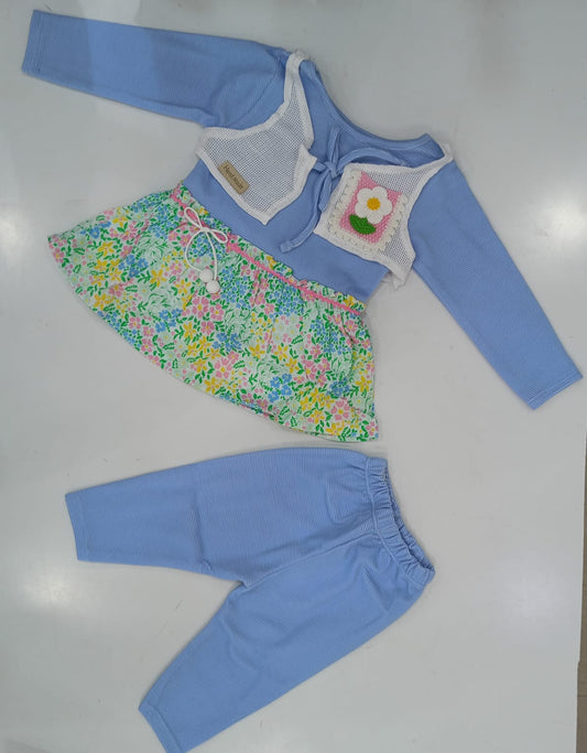Baby Girl 2-Piece Floral Set with Crochet Patch – Blue & Pink Colours