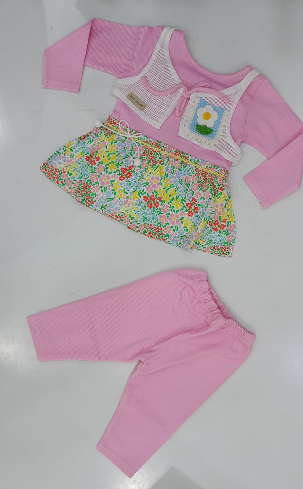 Baby Girl 2-Piece Floral Set with Crochet Patch – Blue & Pink Colours