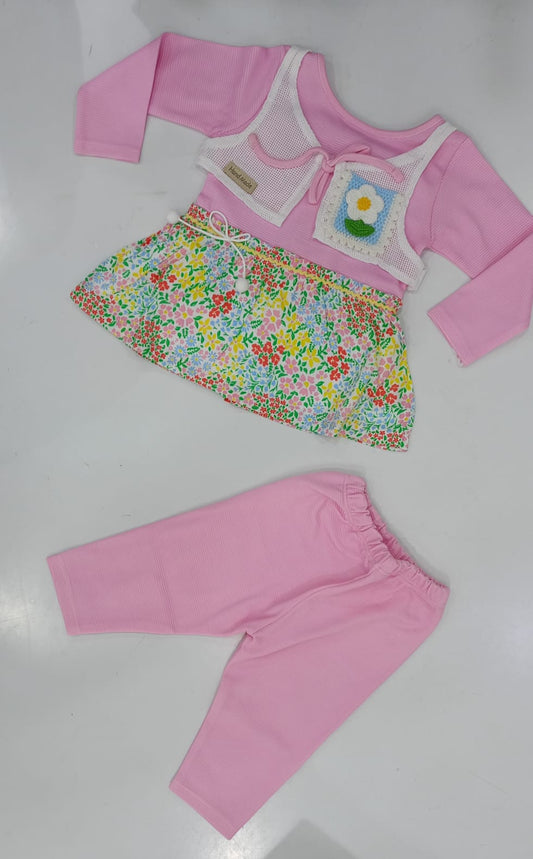 Baby Girl 2-Piece Floral Set with Crochet Patch – Blue & Pink Colours