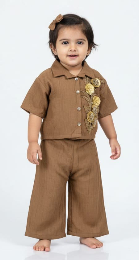 Brown Co-Ord Set with Golden Floral Appliqué 🌼