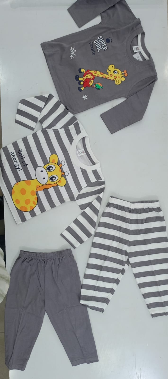 Mint Kids Giraffe Print Set